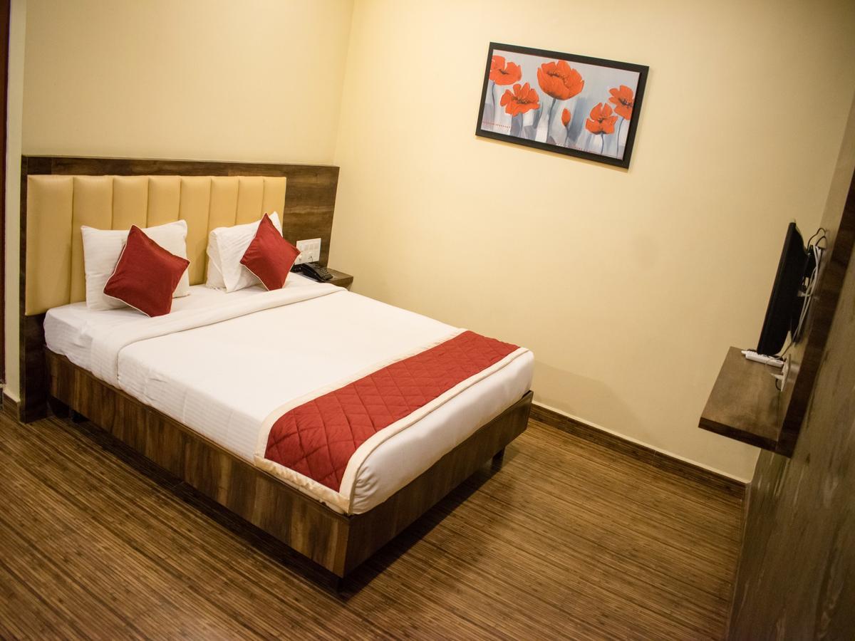 Hotel Mysore Republic Exterior foto